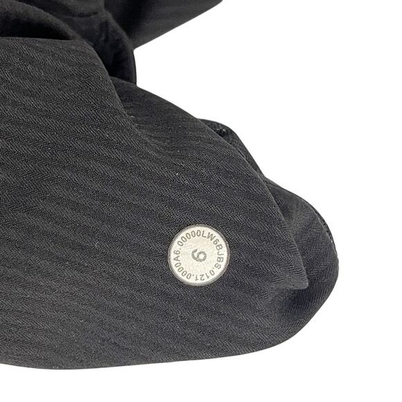 Lululemon Beyond the Studio Crop in Black Size 6 - Picture 13 of 13